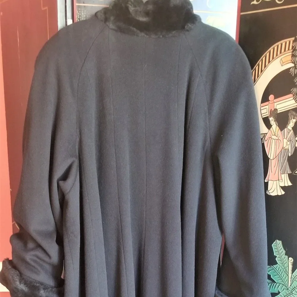 Bloomingdale's Dressy Black 100% Wool Coat SZ 22 Buttons FLAWED - Picture 3 of 8